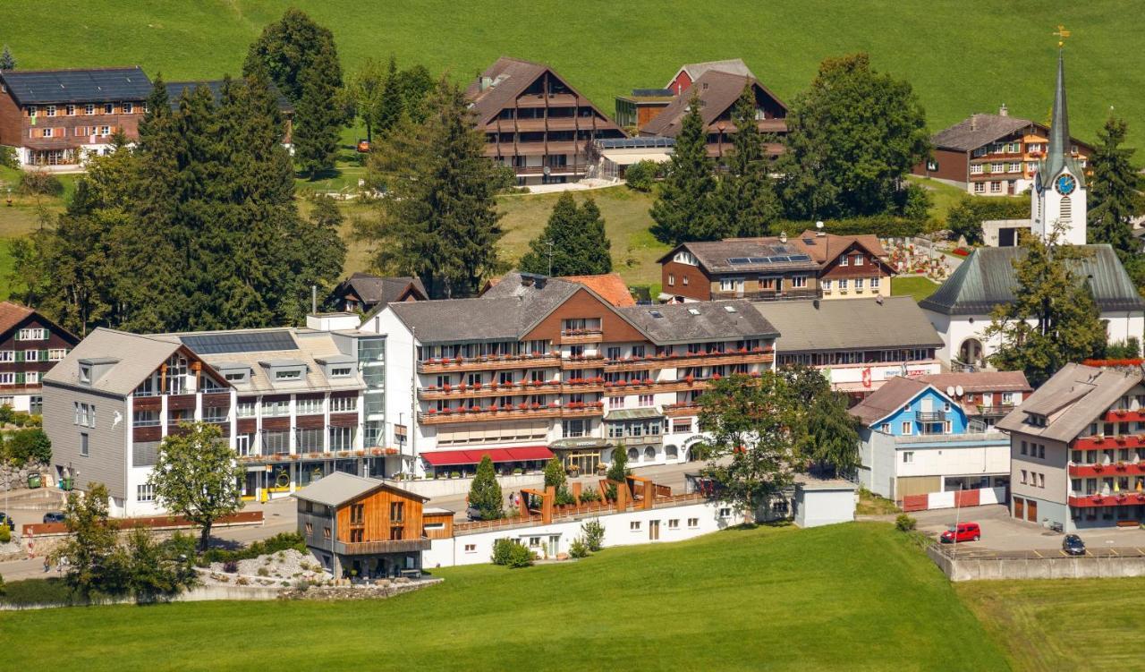 Hirschen Wildhaus